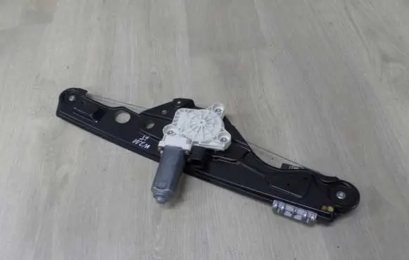 Mercedes-Benz E W211 Rear door window regulator with motor 2117300146 44750