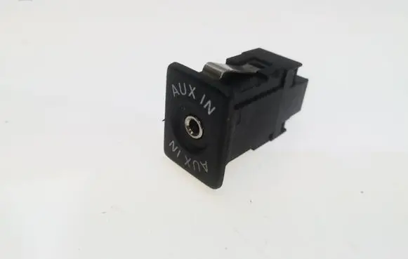 Volkswagen Golf VI AUX in-socket connector 5K0035724
