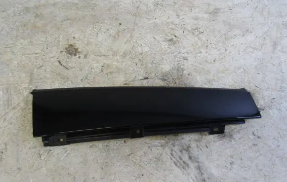 Volvo XC40 Pillar (middle) 31448393