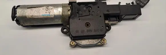 Mercedes-Benz C W202 Sunroof motor/actuator 2028207542