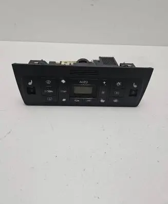 Audi A3 S3 8L Climate control unit 8L0820043