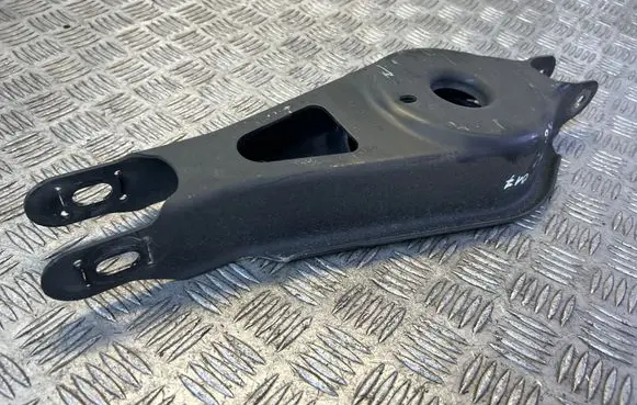 Chrysler Pacifica Rear control arm 68218021AA