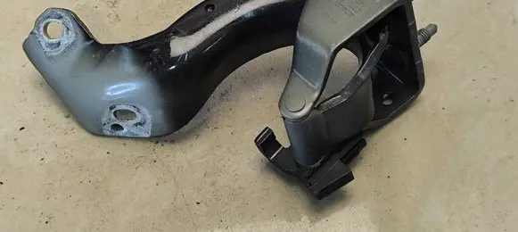 Audi A6 S6 C6 4F Tailgate/trunk/boot hinge 4F9827299D