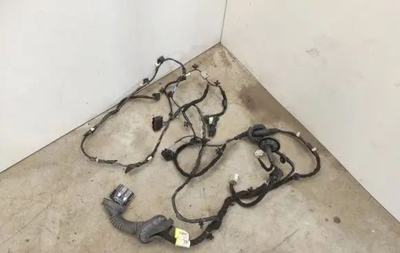 Ford Mustang VI Front door wiring loom FR3T14631