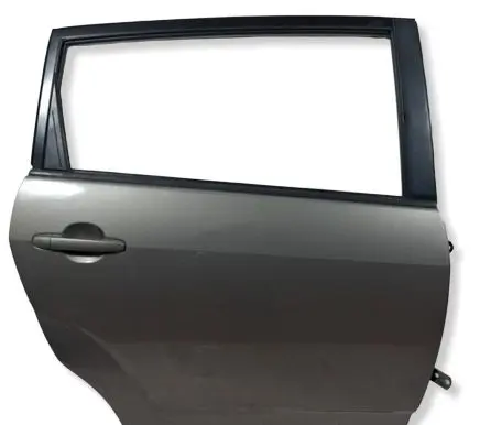 Toyota Corolla Verso AR10 Rear door 