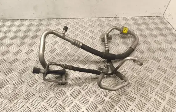 Opel Signum Air conditioning (A/C) pipe/hose 24402589
