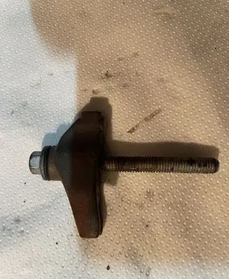 Dodge Nitro Fuel Injector clamp holder