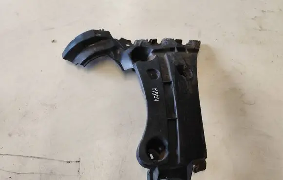 Mercedes-Benz Citan W415 Rear bumper mounting bracket 8200435438 M39302