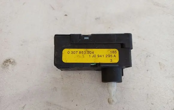 Volkswagen Sharan Headlight level adjustment motor 1J0941295A