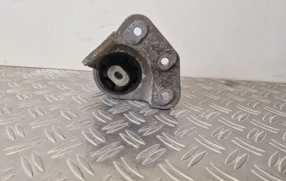 Audi A8 S8 D3 4E Rear differential mounting bracket 4E0599133C