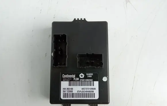 Jeep Grand Cherokee Tailgate/trunk control unit/module 68140669AE