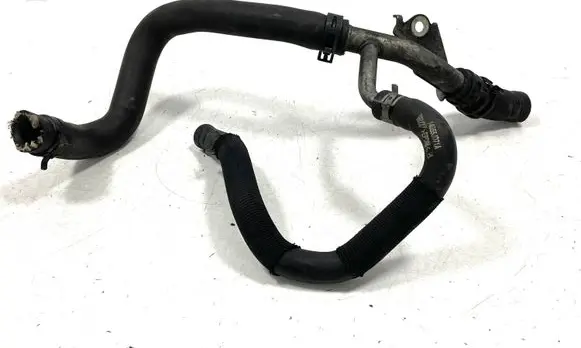 Engine coolant pipe/hose
