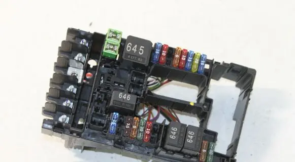 Audi A3 S3 8V Fuse module 5Q0937125A