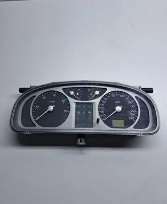 Renault Laguna II Speedometer (instrument cluster) 8200218878 7KD21712 501018630077