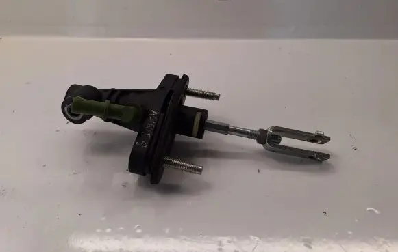 Toyota Auris 150 Clutch master cylinder 3142002051 3142002051A
