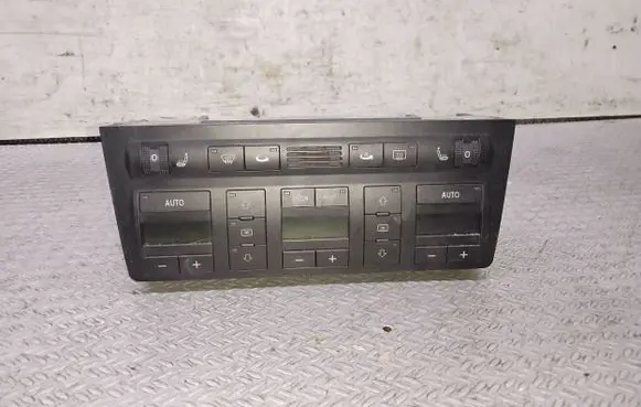 Audi A8 S8 D2 4D Climate control unit 4D0820043Q