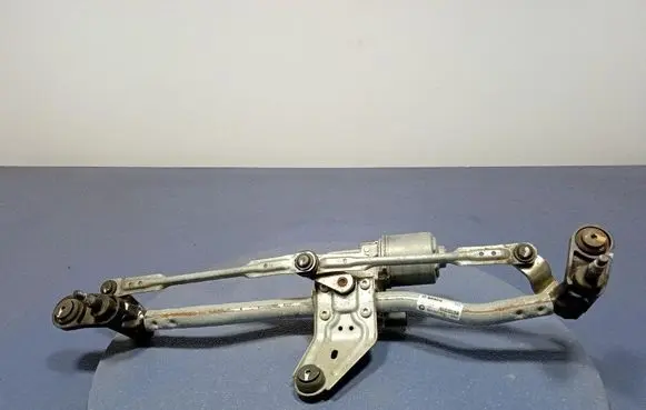 Skoda Octavia 985 Front wiper linkage and motor 5E4955023