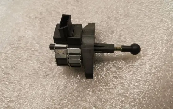 Audi A8 S8 D2 4D Headlight level adjustment motor 4B0941293A 0307860004