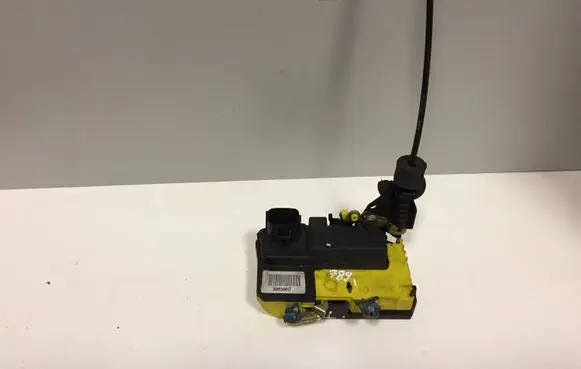 Volvo XC90 Front door lock 30634617