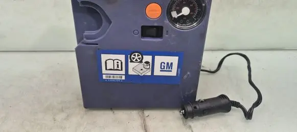 Opel Astra J Tire air pump compressor 13582005
