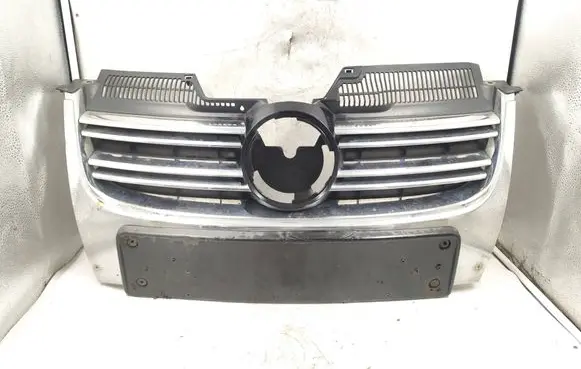 Volkswagen Jetta V Front bumper upper radiator grill 1K5853651