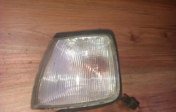 Hyundai Lantra I Front indicator light