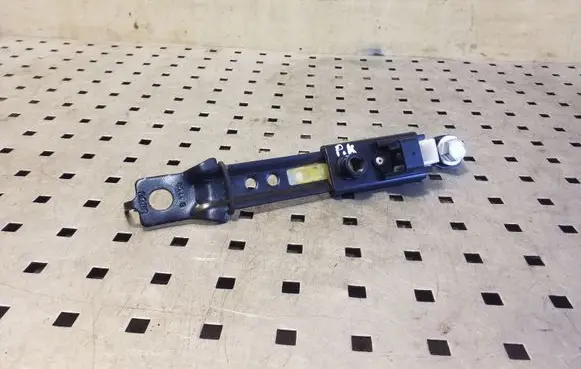 KIA Sorento Seat belt adjustment rail 