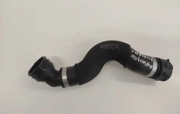 Audi Q7 4M Engine coolant pipe/hose 4M0122293G