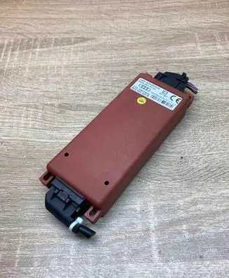Audi A4 S4 B6 8E 8H Phone control unit/module 8D0862335B WITHPLUG