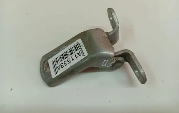 Toyota Yaris Front door upper hinge
