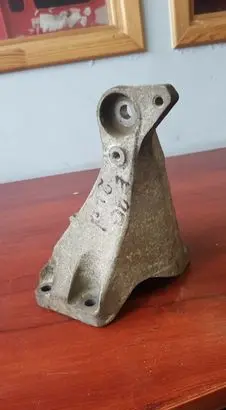 BMW 1 E81 E87 Engine mounting bracket 6781916