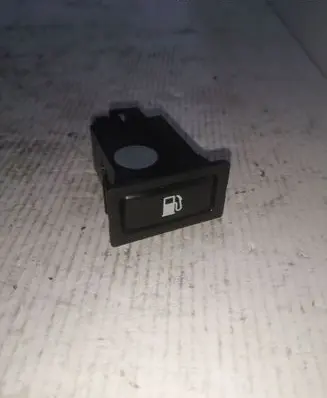 Toyota Avensis T250 Fuel tank opening switch 156795