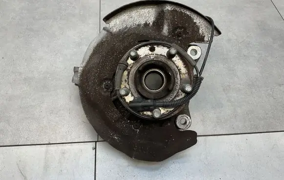 Land Rover Range Rover Evoque L538 Front wheel hub