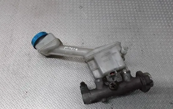 Master brake cylinder