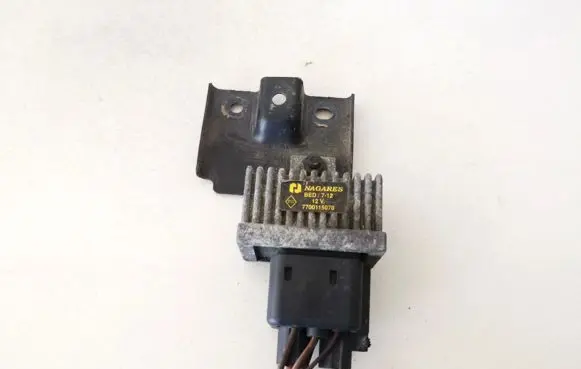 Renault Laguna II Glow plug pre-heat relay 7700115078