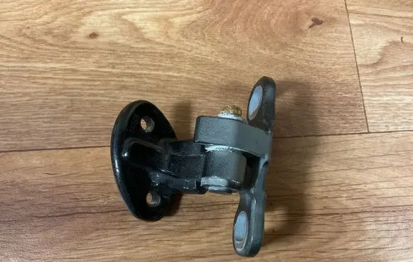 Volvo V50 Rear door lower hinge 30784893