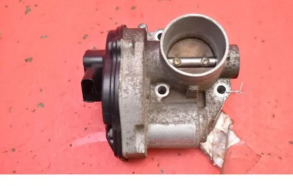Ford Fiesta Throttle body valve 2S6U9E927C
