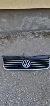 Volkswagen PASSAT B5 Front bumper upper radiator grill 3B0853651L