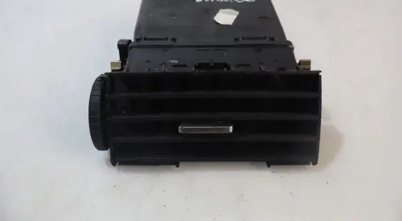 Ford C-MAX I Dashboard air vent grill cover trim 