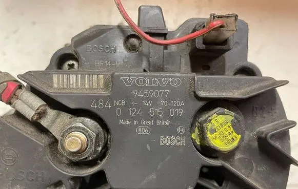 Volvo V70 Generator/alternator 9459077 0124515019