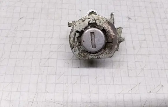 Audi A6 S6 C4 4A Front door lock (next to the handle) 