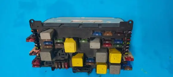 Mercedes-Benz Vito Viano W639 SAM control unit 6395450301