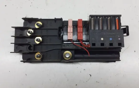 Mercedes-Benz ML W164 Fuse module 2115452601