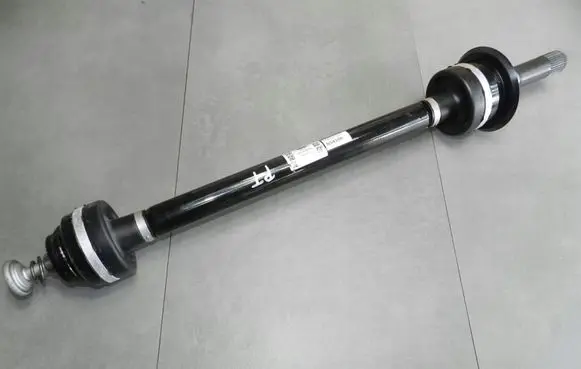 BMW M5 F90 Rear driveshaft 7856936