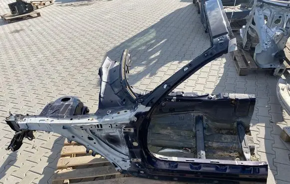 Lexus SC 430 Front quarter panel 