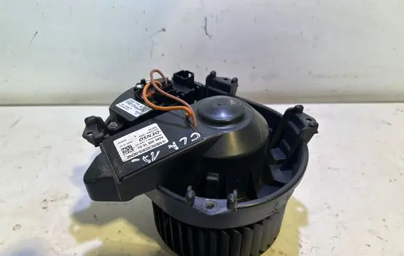 Mercedes-Benz CLA C117 X117 W117 Heater fan/blower A2469061601 000186 CZ1163600756