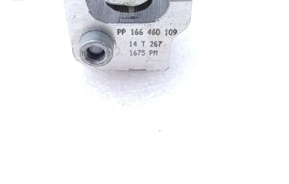 Steering wheel axle set