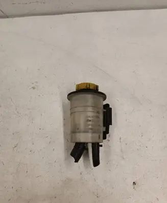 Land Rover Discovery 3 - LR3 Power steering fluid tank/reservoir CFX500060 RQN000011 YC153R700AA