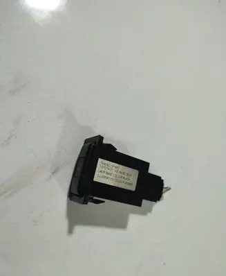 Toyota Avensis T250 Fog light switch 
