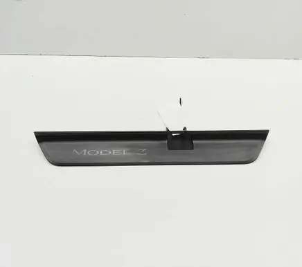 Tesla Model 3 Highland Front sill trim cover 176366701A